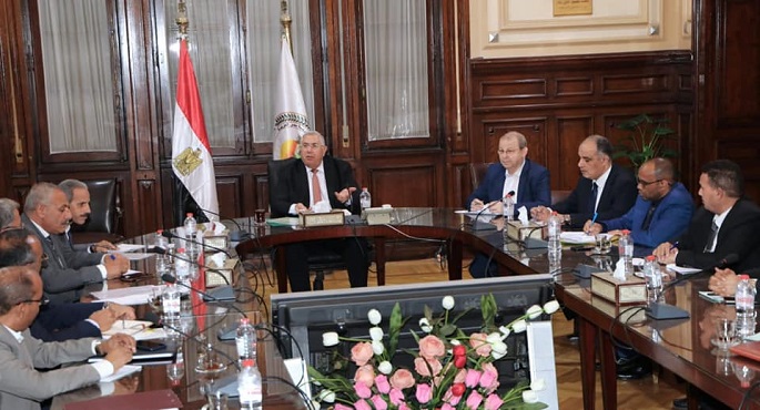 بالصور.. وزير الزراعة يوجه بتشجيع المزارعين على التوسع في محصول القمح واختيار التقاوي الجيدة