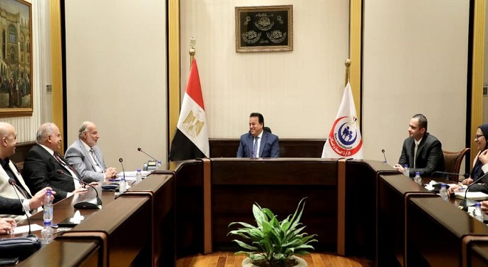 وزير الصحة يؤكد التعاون مع نقابة العلاج الطبيعي وتقديم كل سبل الدعم للارتقاء بخدماتها