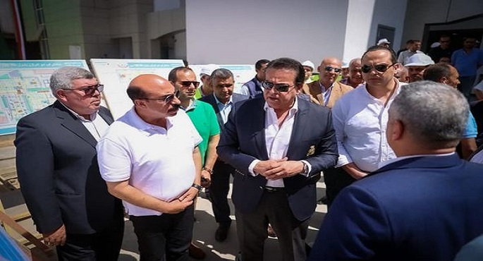 بالصور.. وزير الصحة يتفقد أعمال رفع الكفاءة بمشروع تطوير مستشفى كوم أمبو المركزي