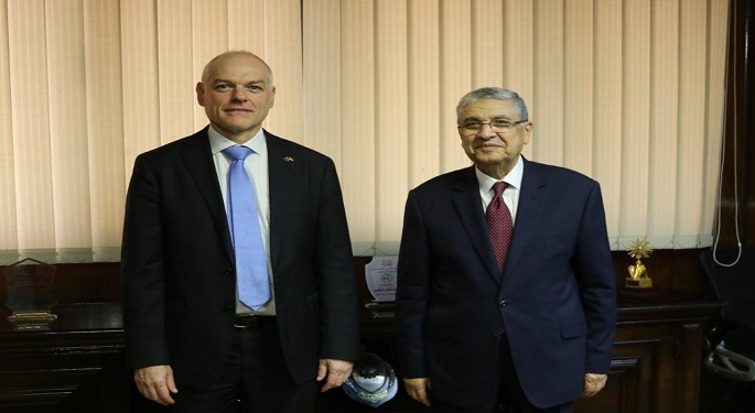 وزير الكهرباء يبحث مع سفير أستراليا سبل تعزيز التعاون الثنائي