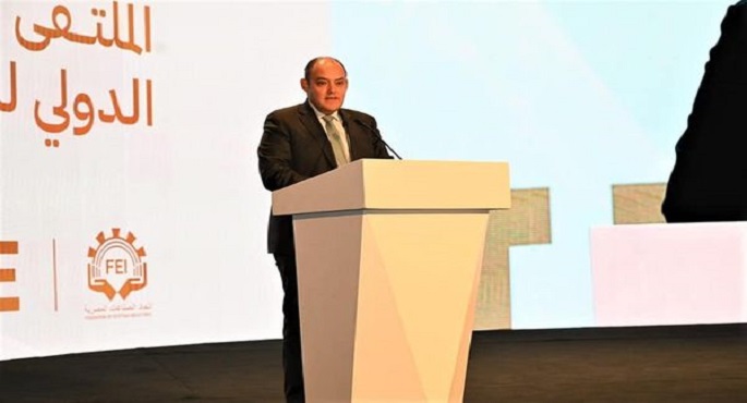 وزير الصناعة: منح الرخصة الذهبية وتفعيل قانون تفضيل المنتج المحلي يعزز حركة الاستثمار