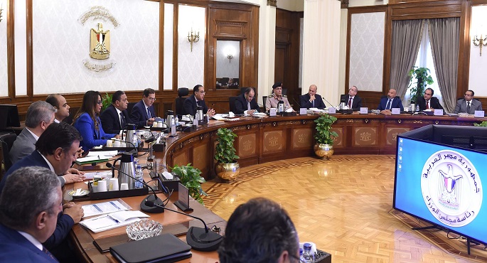 بالصور.. رئيس الوزراء: نحرص على التواصل الفاعل مع المستثمرين لتذليل أية معوقات قد تواجههم