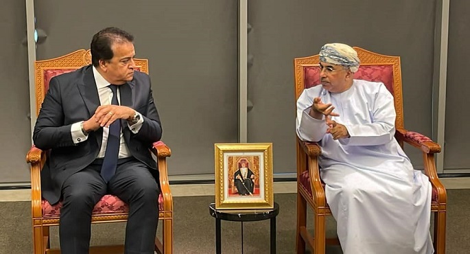 بالصور .. وزير الصحة يبحث مع نظيره العماني التعاون في القطاع الصحي