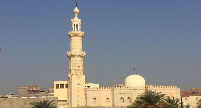 بالصور .. وزير الإسكان: الجهاز المركزى للتعمير ينتهى من ترميم مسجد السيدة رقية بحي الخليفة بالقاهرة