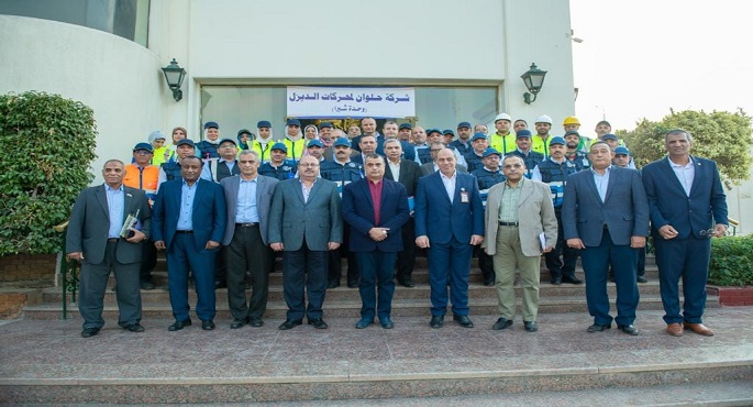 بالصور .. وزير الدولة للإنتاج الحربي يتابع مسيرة العمل في شركة حلوان لمحركات الديزل (وحدة شبرا الخيمة)