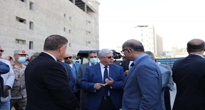 بالصور.. وزير التعليم العالي ورئيس جامعة عين شمس يتفقدان المدينة الطبية بالجامعة