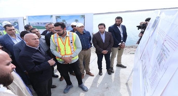 بالصور.. وزير النقل يتفقد مواقع العمل بمشروع الخط الأول للقطار الكهربائي السريع العين السخنة/ العلمين /مطروح/ الفيوم