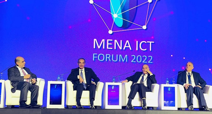وزير الاتصالات من الأردن: أكثر من 90% من حركة البيانات بين الشرق والغرب تمر عبر الأراضى والمياه المصرية