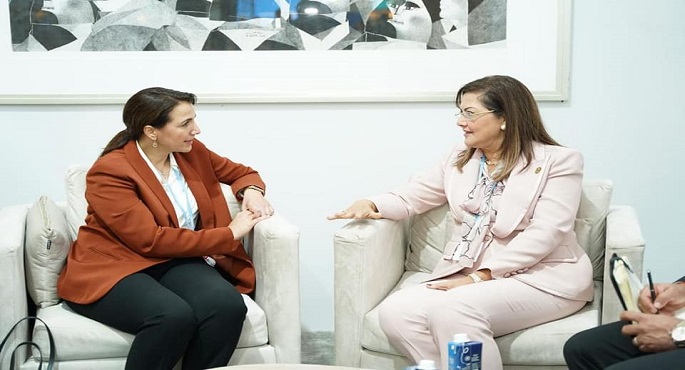 على هامش فعاليات COP27:<br>وزيرة التخطيط تبحث مع وزيرة التغير المناخي والبيئة الإماراتية تعزيز التعاون