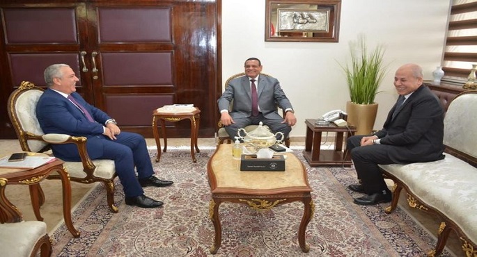 وزير التنمية المحلية يستقبل رئيس الهيئة الوطنية للصحافة