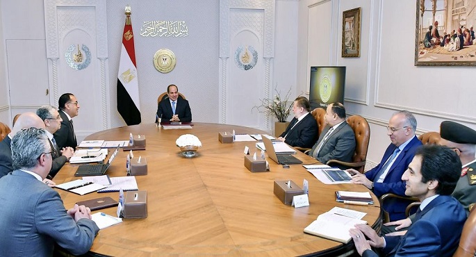الرئيس السيسي يتابع نشاط ومشروعات المنطقة الاقتصادية بقناة السويس