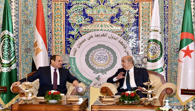 الرئيس السيسي يبحث مع الرئيس الجزائري تبون تعزيز آفاق العلاقات الثنائية