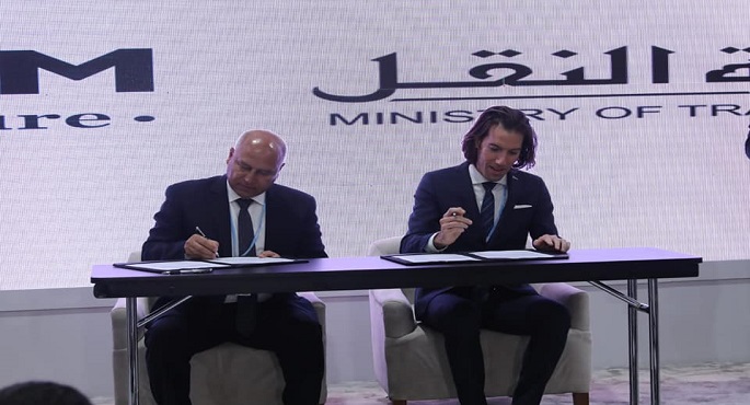 بالصور.. النقل توقع 4 اتفاقيات في السكة الحديد والمترو والجر الكهربائي مع شركات عالمية