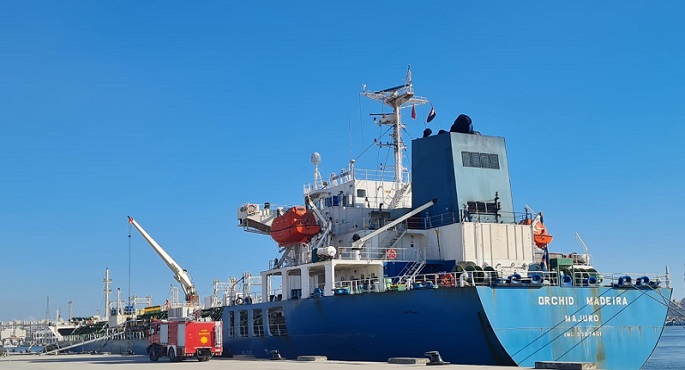 بالصور.. تفريغ 4028 طن إيثيلين بمحطة الصب السائل الجديدة بميناء غرب بورسعيد
