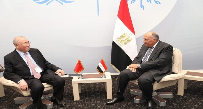 بالصور.. وزير الخارجية يستقبل المبعوث الصيني للمناخ