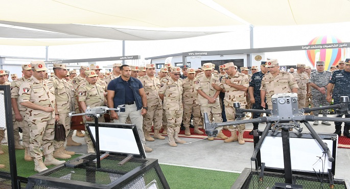 بالفيديو والصور .. وزير الدفاع يتفقد أعمال التطوير لأحد المستودعات الرئيسية لإدارة المهندسين العسكريين