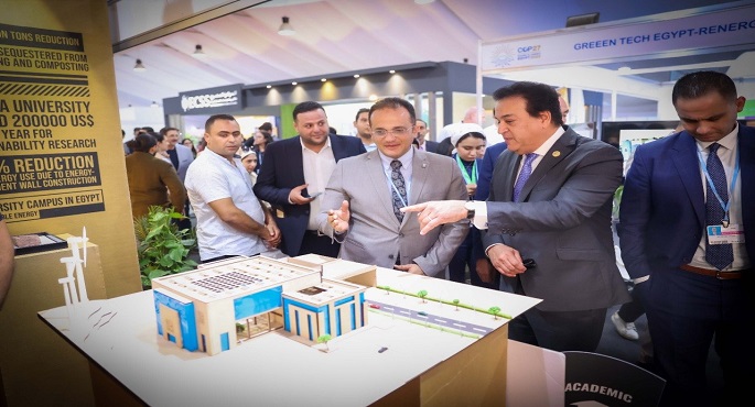بالصور.. وزير الصحة يتفقد المنطقة الخضراء ضمن فعاليات مؤتمر المناخ (cop27)