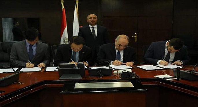 بالصور.. وزير النقل يشهد توقيع مذكرة تفاهم بين الهيئة العامة لميناء الاسكندرية وتحالف شركات الهندسية للصناعات والتشييد (سياك)