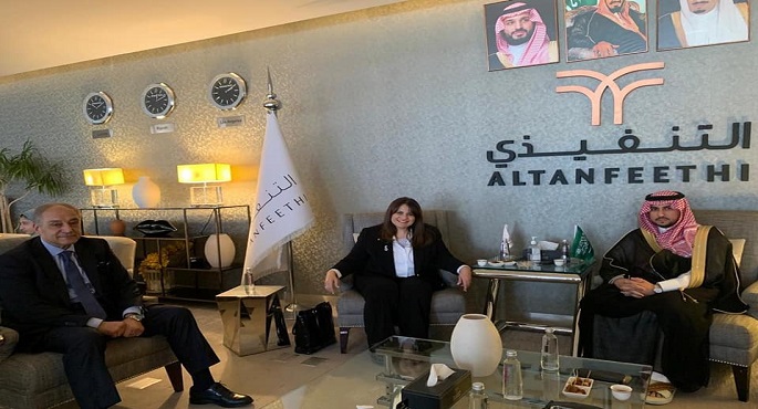 بالصور.. وزيرة الهجرة تصل إلى الرياض للقاء أكبر جالية مصرية بالخارج وتفتتح معرض عقارات النيل