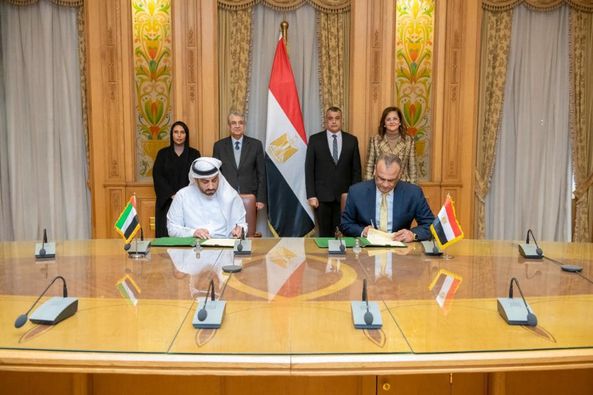 بالصور..توقيع مذكرة تفاهم بين “حلوان للصناعات غير الحديدية” و”دوكاب” الإماراتية في مجال إنتاج كابلات الجهد المتوسط