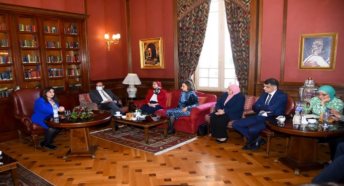 وزيرة الهجرة تعقد لقاء مع عدد من كبار الأطباء المصريين بالخارج لبحث سبل الاستفادة من خبراتهم