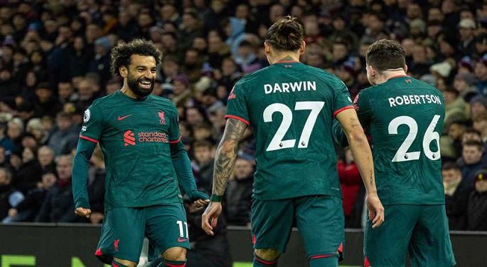 صلاح يسجل ويصنع في فوز ليفربول على أستون فيلا بالدوري الإنجليزي