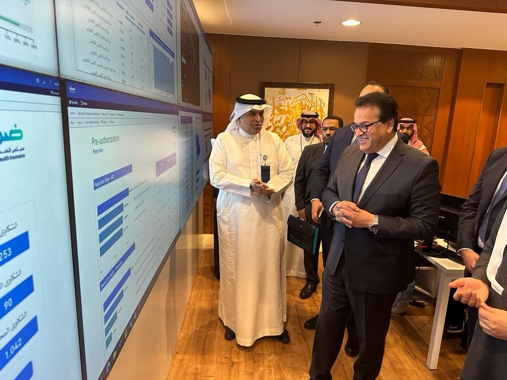 بالصور..خالد عبدالغفار يتفقد مجلس الضمان الصحي والمركز السعودي لاعتماد المنشآت الصحية