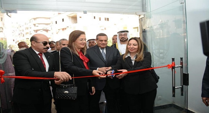 بالصور .. وزراء التخطيط والتنمية المحلية وشئون مجلس الوزراء الإماراتي ومحافظ أسوان يفتتحون مركز نظم المعلومات والتحول الرقمي