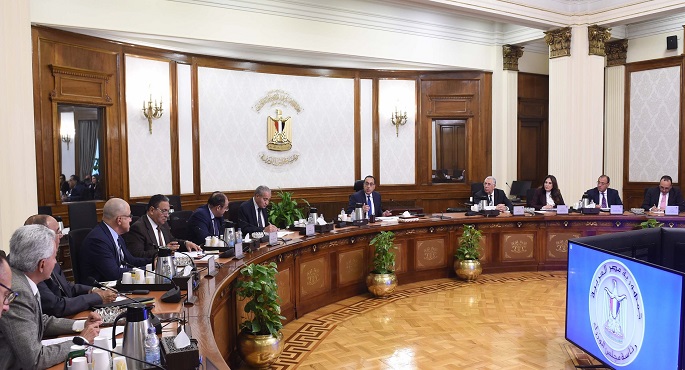 مدبولي : بدء الترتيبات الخاصة بالإفراج عن كل السلع الموجودة في الموانئ تباعاً