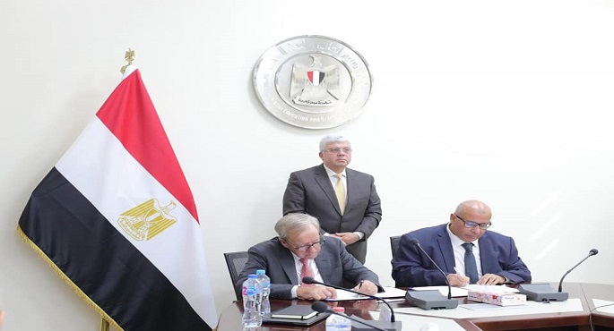 بالصور.. وزير التعليم العالي يشهد مراسم توقيع اتفاقية تعاون في مجال الأجهزة التعويضية والأطراف الصناعية