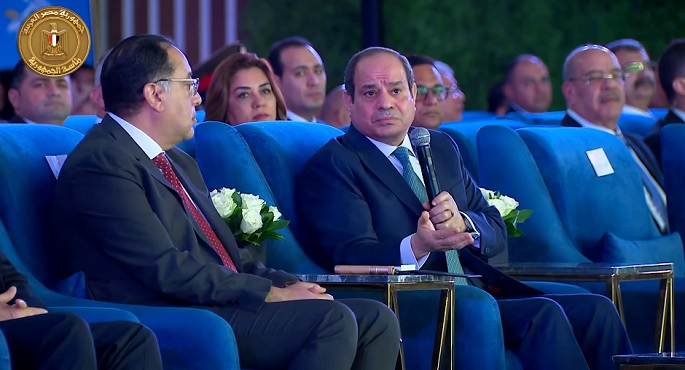 السيسي: بناء المدن الجديدة يتم وفق رؤية شاملة لحماية الشواطئ المصرية