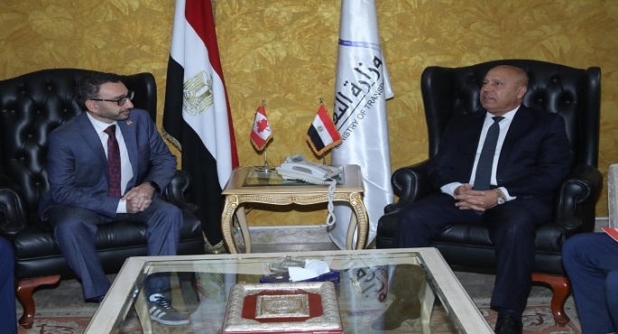 بالصور.. وزير النقل يبحث مع نظيره الكندي سبل التعاون المشترك في مجالات النقل المختلفة