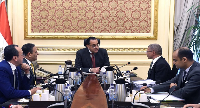 بالصور.. رئيس الوزراء يتابع الموقف التنفيذي لوكالة الفضاء المصرية
