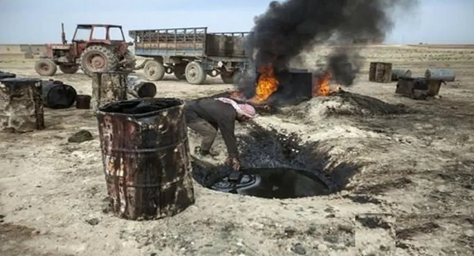 مقتل 12 من عمال حقل نفطي بهجوم لتنظيم داعش في شرق سوريا