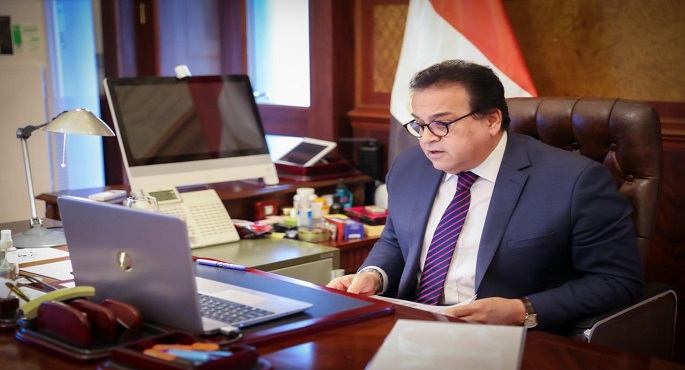 بالصور..وزير الصحة يبحث مع إحدى الشركات اليونانية المتخصصة في الاستثمارات الطبية تطوير المنشآت الصحية