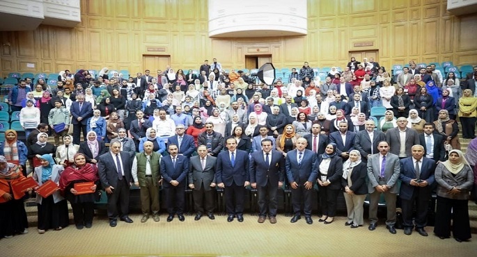 بالصور..وزير الصحة يُكرم الفرق الطبية المشاركة بحملة التطعيمات ضد شلل الأطفال بالقاهرة والجيزة خلال أكتوبر الماضي