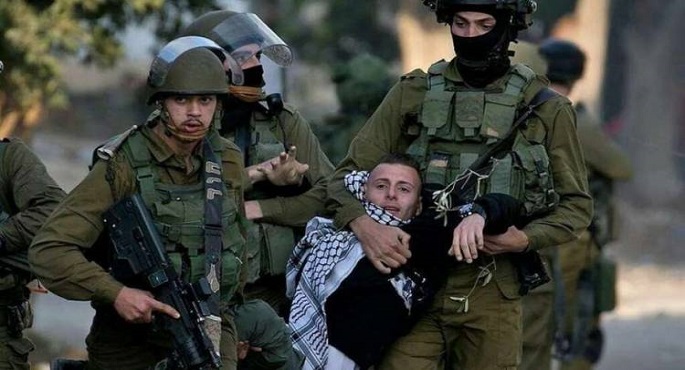 الاحتلال الإسرائيلي يعتقل 10 فلسطينيين من الضفة الغربية