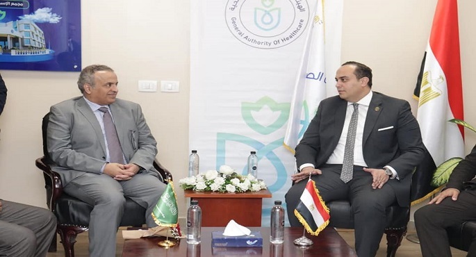 بالصور.. رئيس هيئة الرعاية الصحية و محافظ الإسماعيلية يستقبلان الأمين العام لمجلس الضمان الصحي السعودي