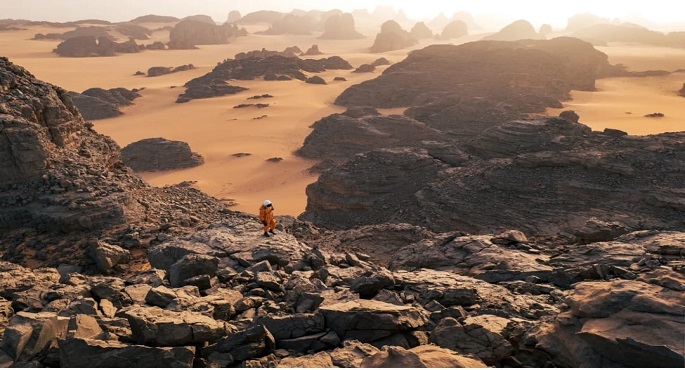 مصور أمريكى يحاكى أجواء المريخ في صحراء الجزائر بفوتوسيشن للطبيعة الخلابة