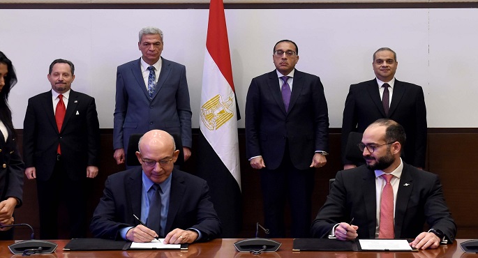 بالصور .. رئيس الوزراء يشهد التوقيع على اتفاقية تعاون بين “إيڤا فارما” و’إيلي ليلي” العالمية لتوطين صناعة الأدوية البيولوجية