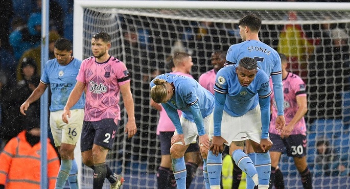 مانشستر سيتي يتعادل مع أيفرتون 1ــ1 في الدوري الإنجليزي الممتاز