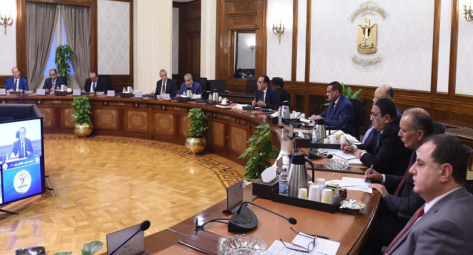 رئيس الوزراء يكلف بالتعامل بمنتهى الحسم مع أى محاولة لتعطيش الأسواق أو إخفاء السلع