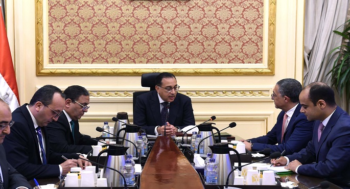 رئيس الوزراء: الدولة تولي اهتماماً كبيراً بملف الاستثمار والترويج للفرص الواعدة في السوق المصرية