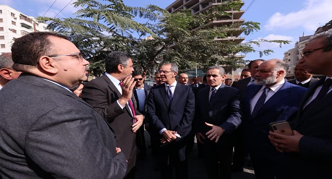 بالصور .. وزير الاتصالات يتفقد عددا من المشروعات بمحافظة الغربية