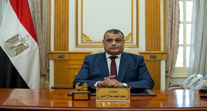 وزير الدولة للإنتاج الحربي يتابع سير العمل بمقر العاصمة الإدارية