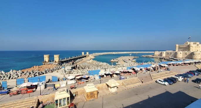 بالصور.. وزير الرى يتابع الموقف التنفيذى لمشروعات حماية الشواطئ بمدينة الإسكندرية