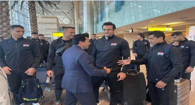 بالصور.. وزير الرياضة يودع لاعبي منتخب اليد قبل معسكر رومانيا