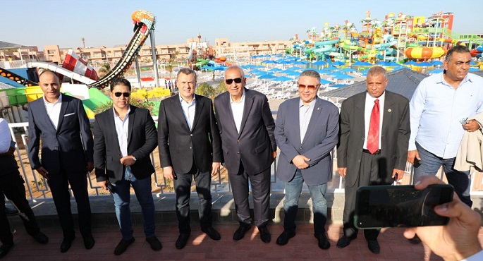 بالصور.. وزير السياحة ومحافظ البحر الأحمر يفتتحان أكبر مدينة ألعاب مائية ترفيهية بمصر والشرق الأوسط بالغردقة