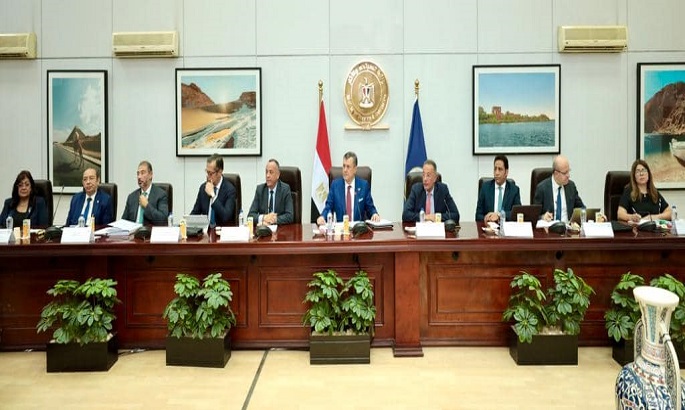 بالصور.. وزير السياحة والآثار يترأس اجتماع مجلس إدارة هيئة المتحف المصري الكبير