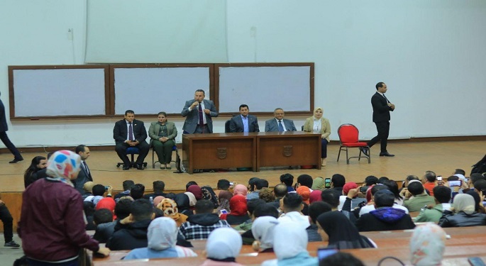 وزير الشباب يؤكد حرص الدولة على اللقاءات الشبابية ومناقشة القضايا المجتمعية